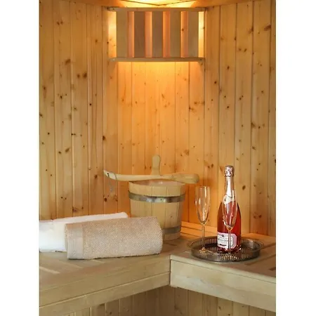 Casa Fortuna Modern Retreat بيت للعطل