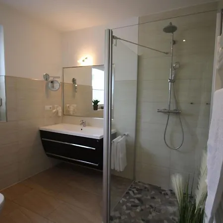 Casa Fortuna Modern Retreat *